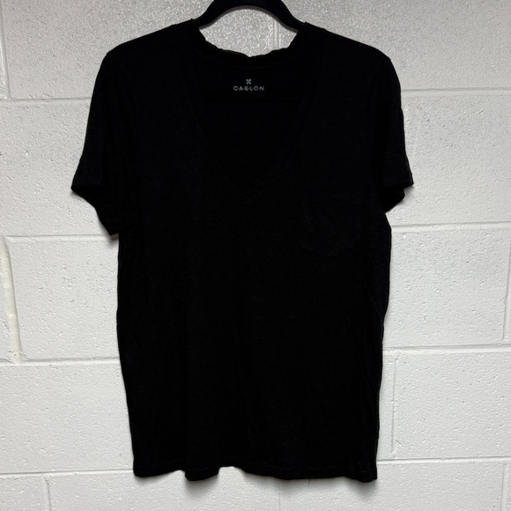 Caslon Women's Black V-Neck Short Sleeve Tee